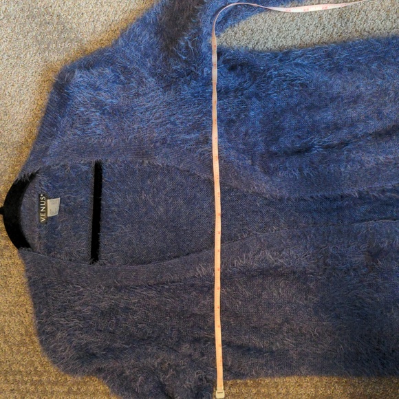 NWOT VENUS Fuzzy Cardigan Size S - Picture 6 of 8